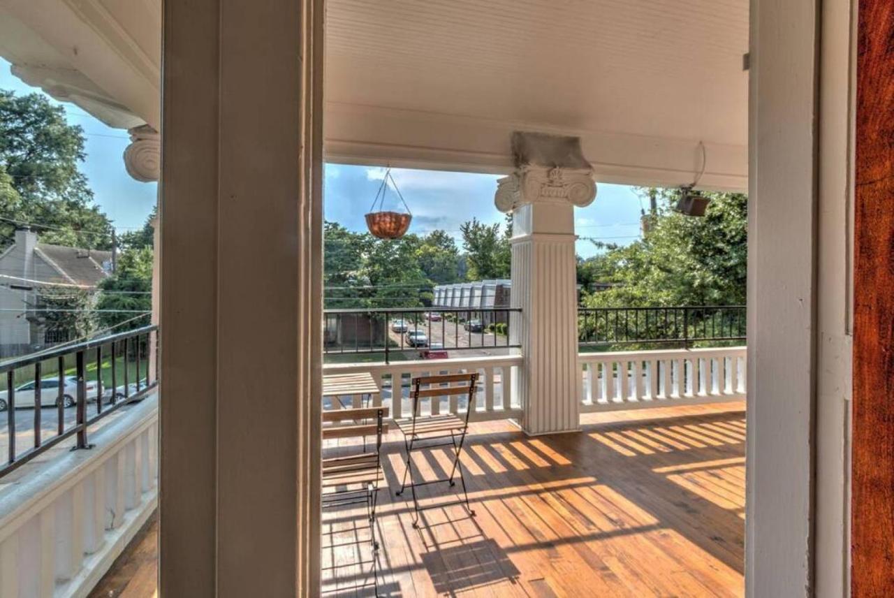 Classic Woodwork And Details In 1912 Colonial Apartment Memphis Exterior photo